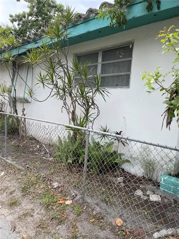 $249,999 | 1510 Northwest 70th Street, Miami, FL 33147