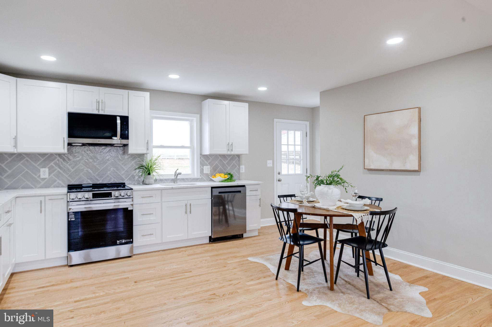 733 Reckord Road Fallston, MD 21047 - Photo 18 of 71 Dine-In Kitchen with Backyard Access