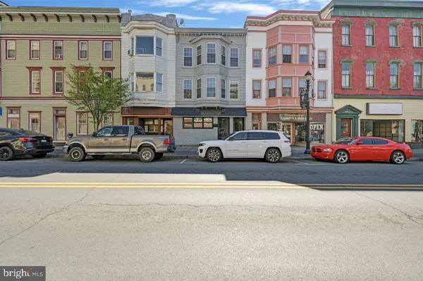$1,200 | 128 East Broad Street, Tamaqua, PA 18252