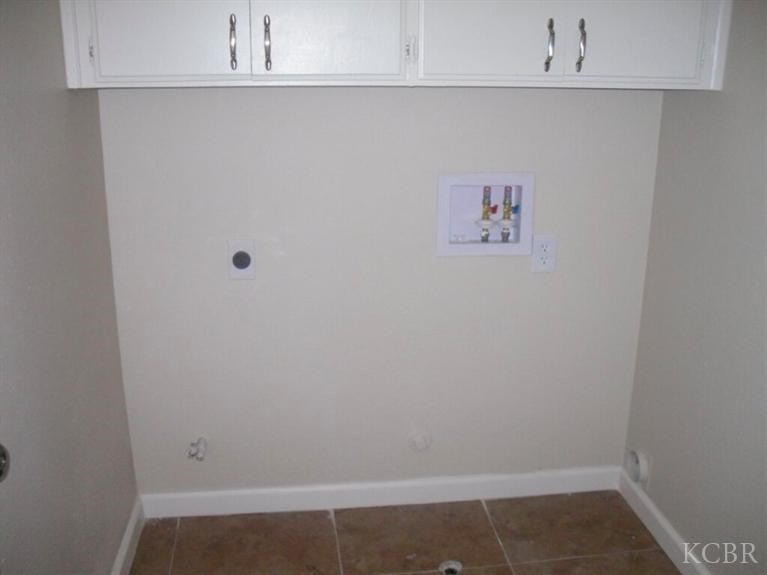 1119 Raymond Road Hanford, CA 93230 - Photo 8 of 10 Gallery Image 8