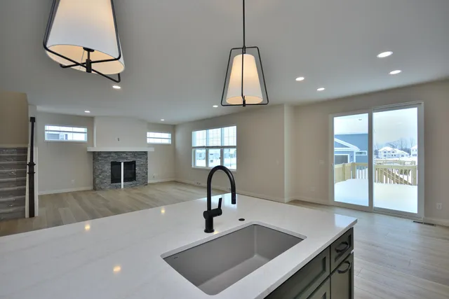 $844,900 | 8211 West Skylark Drive, Mequon, WI 53097