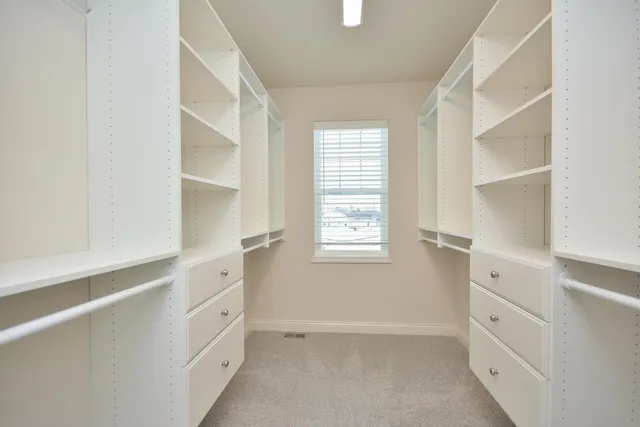 $844,900 | 8211 West Skylark Drive, Mequon, WI 53097