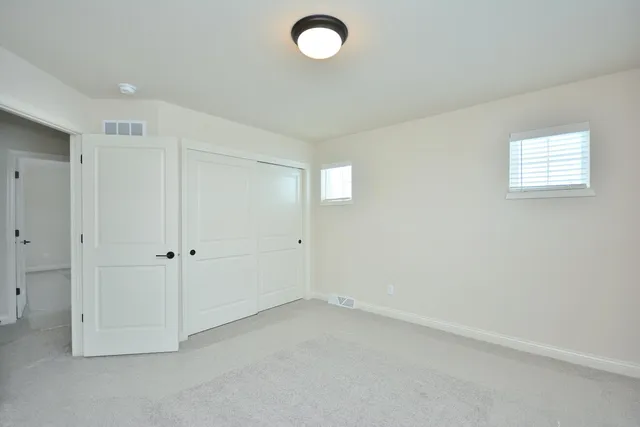 $844,900 | 8211 West Skylark Drive, Mequon, WI 53097