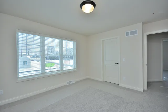 $844,900 | 8211 West Skylark Drive, Mequon, WI 53097