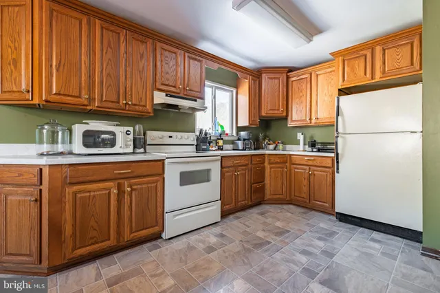 $325,000 | 316 East Collings Drive, Williamstown, NJ 08094