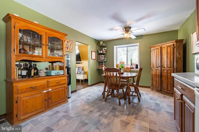 $325,000 | 316 East Collings Drive, Williamstown, NJ 08094