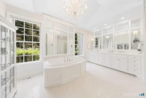 $2,850,000 | 73 Foggwood Circle, Fairfield, CT 06824