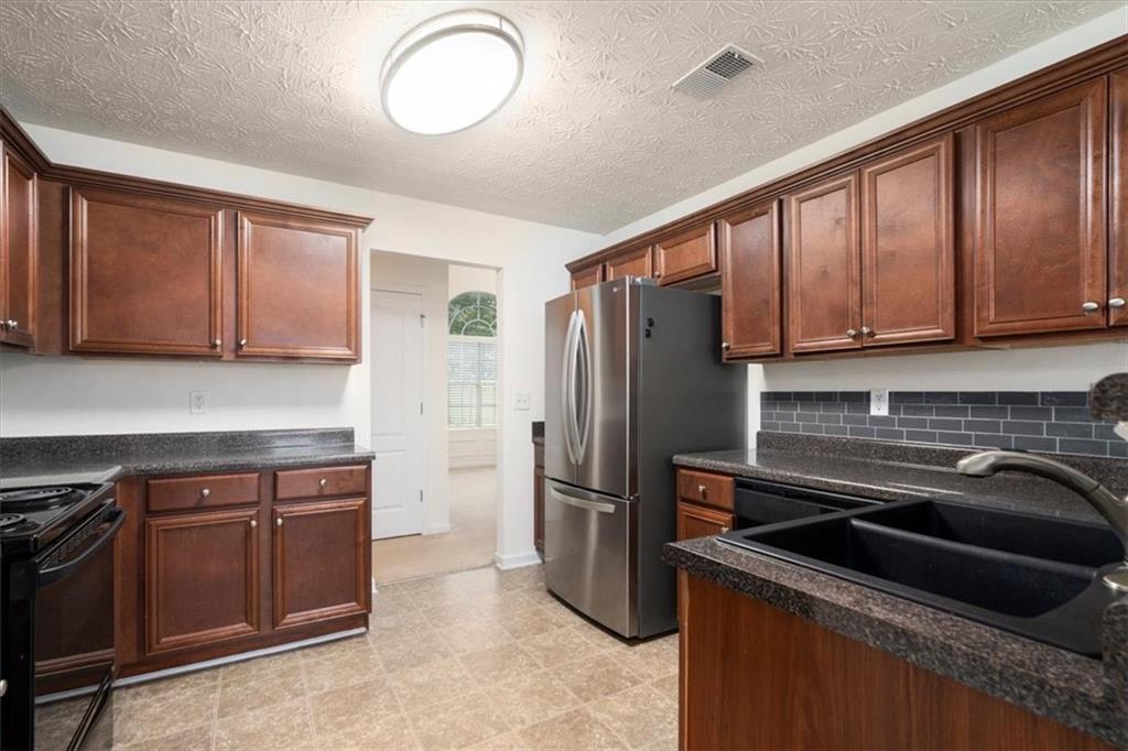 2316 Acorn Way Monroe, GA 30656 - Photo 11 of 43