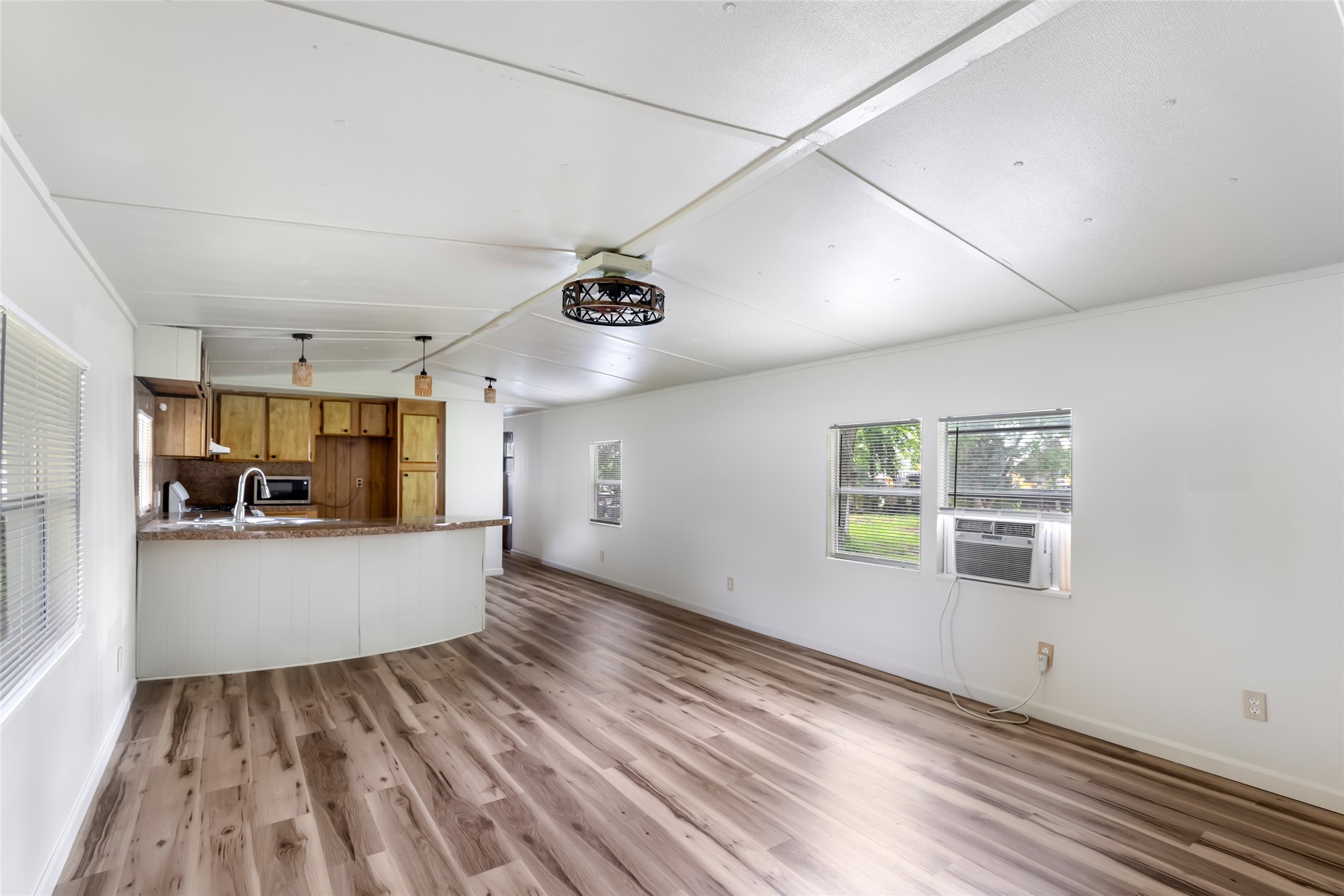 204 1/2 Kerry Road Highlands, TX 77562 - Photo 7 of 21