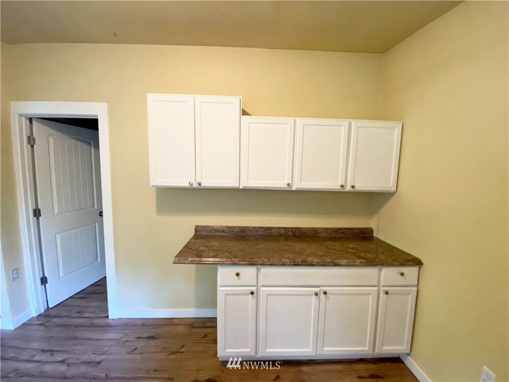 7286 Holst Road Clinton, WA 98236 - Photo 6 of 15 Gallery Image 6