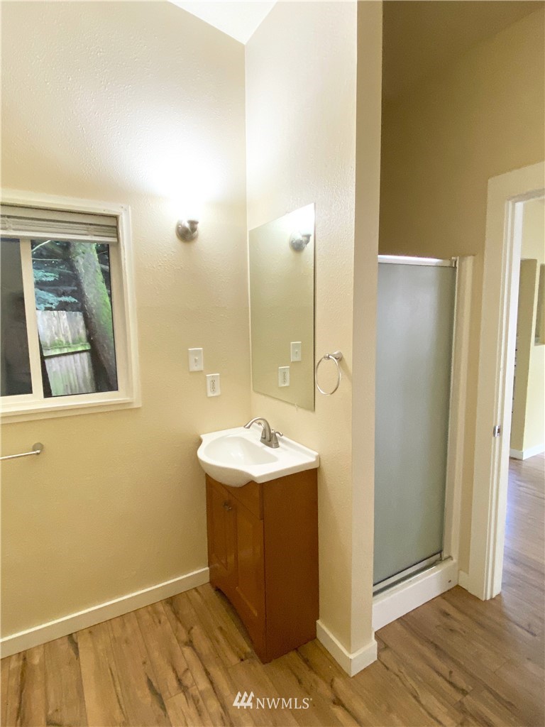 7286 Holst Road Clinton, WA 98236 - Photo 8 of 15 Gallery Image 8