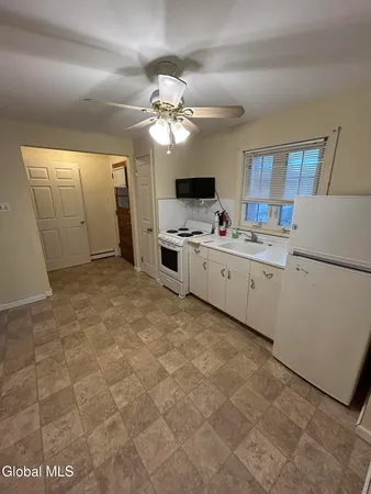 $1,550 | 6 Davis Avenue, Albany, NY 12203