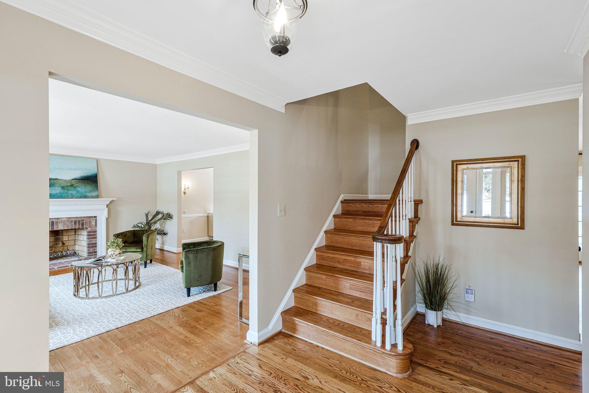 10500 Mt Sunapee Road Vienna, VA 22182 - Photo 11 of 52 Foyer with gleaming hardwood floors