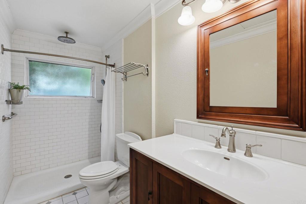 1066 Guildford Court Encinitas, CA 92024 - Photo 15 of 59