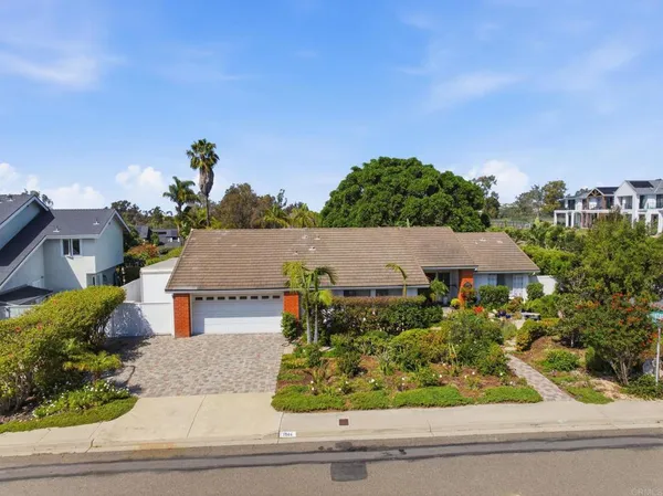 $2,600,000 | 1066 Guildford Court, Encinitas, CA 92024