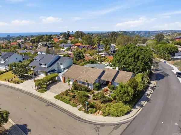 $2,600,000 | 1066 Guildford Court, Encinitas, CA 92024