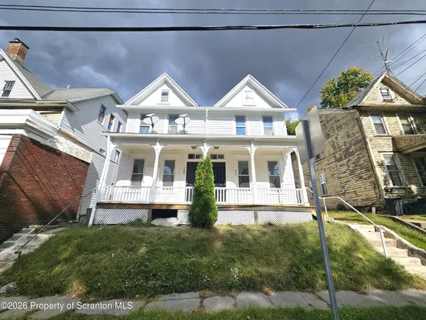 $1,250 | 907 Green Ridge Street, Scranton, PA 18509