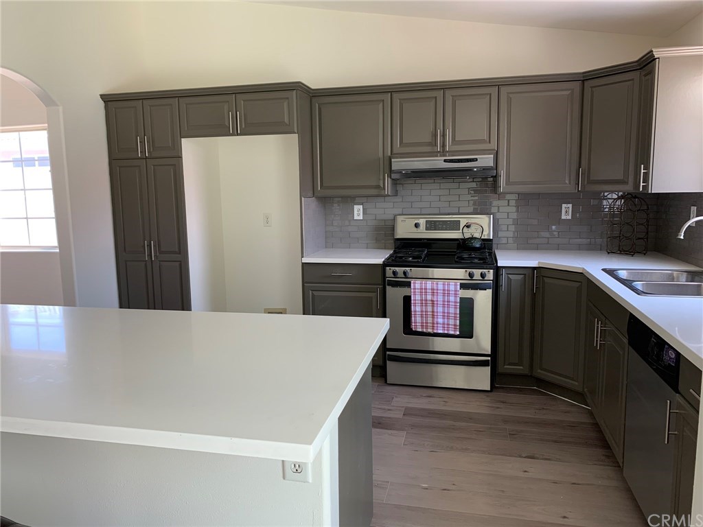 67145 Rango Road Cathedral City, CA 92234 - Photo 8 of 25 Kitchen_2