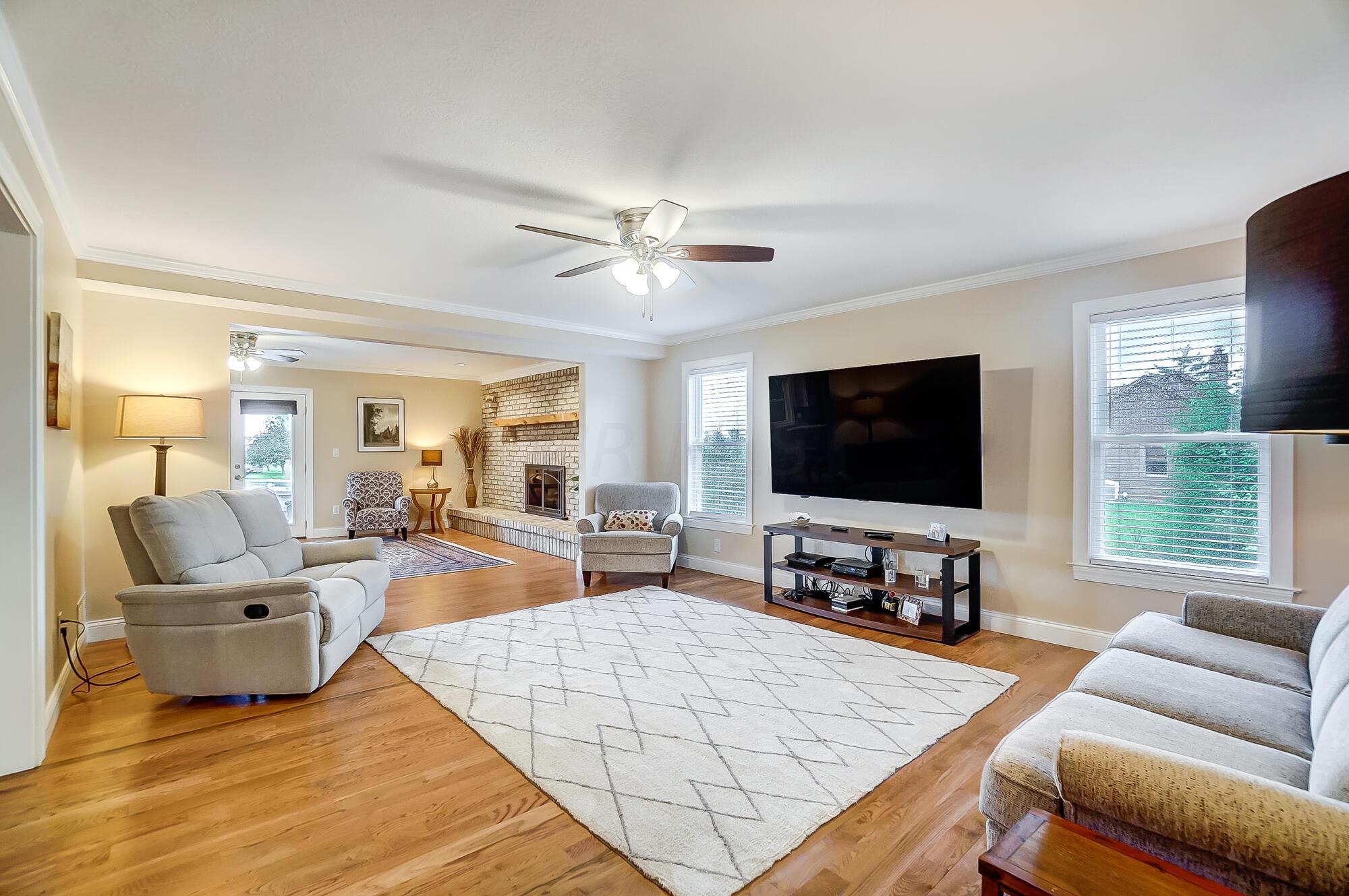 8205 Roberts Road Hilliard, OH 43026 - Photo 29 of 81 Family room