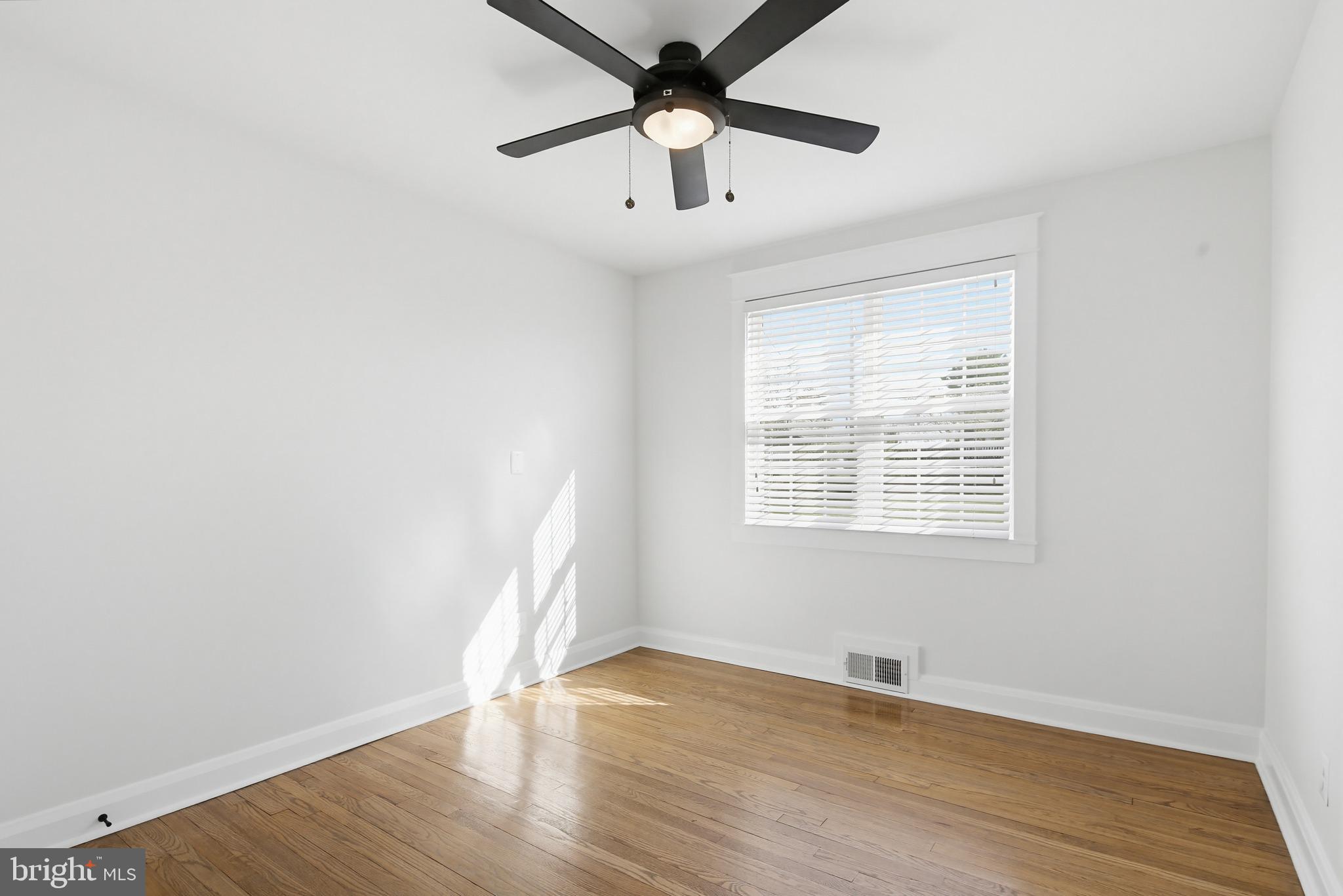 2107 Edmondson Avenue Baltimore, MD 21228 - Photo 19 of 40
