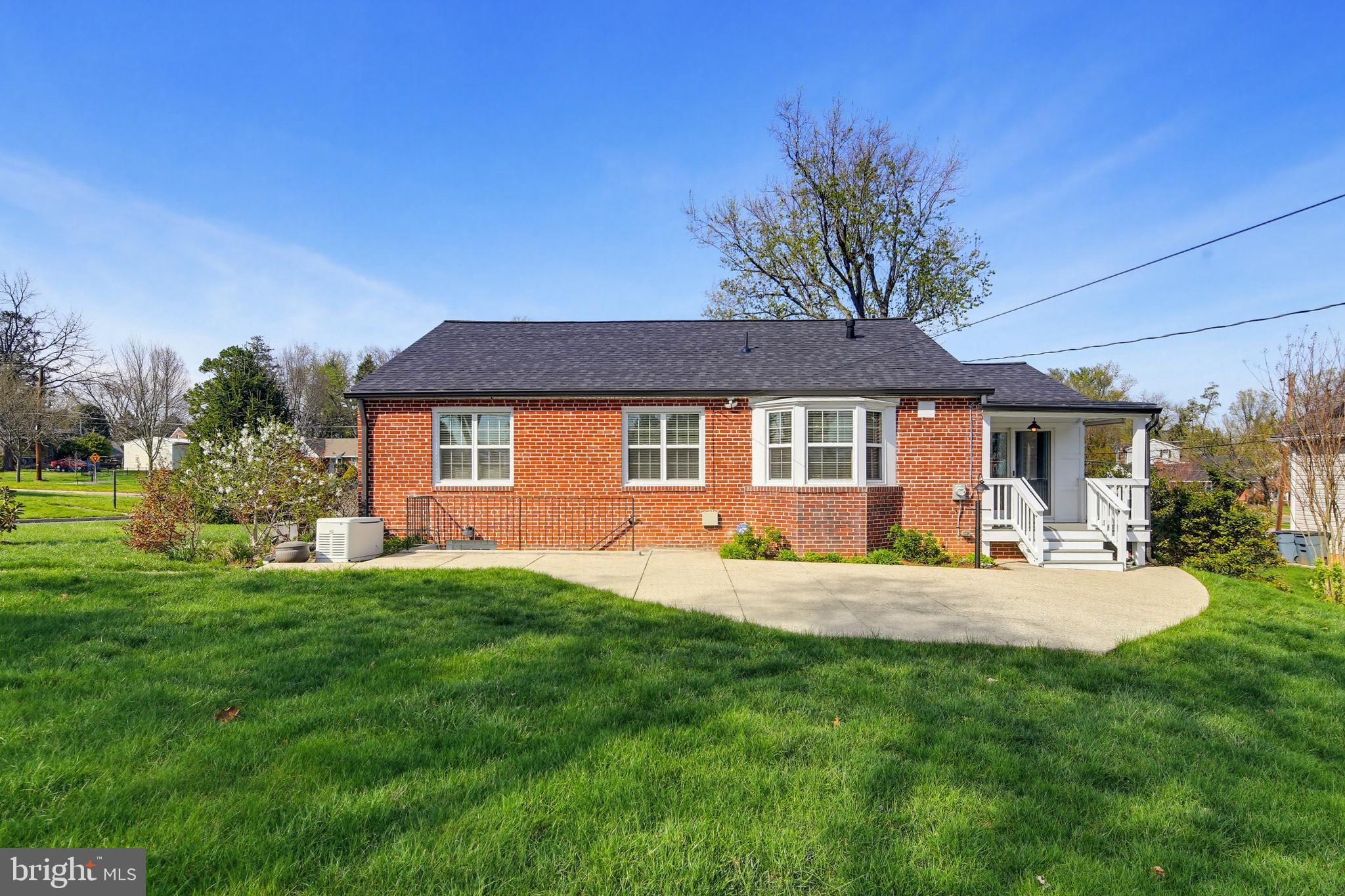 2107 Edmondson Avenue Baltimore, MD 21228 - Photo 33 of 40