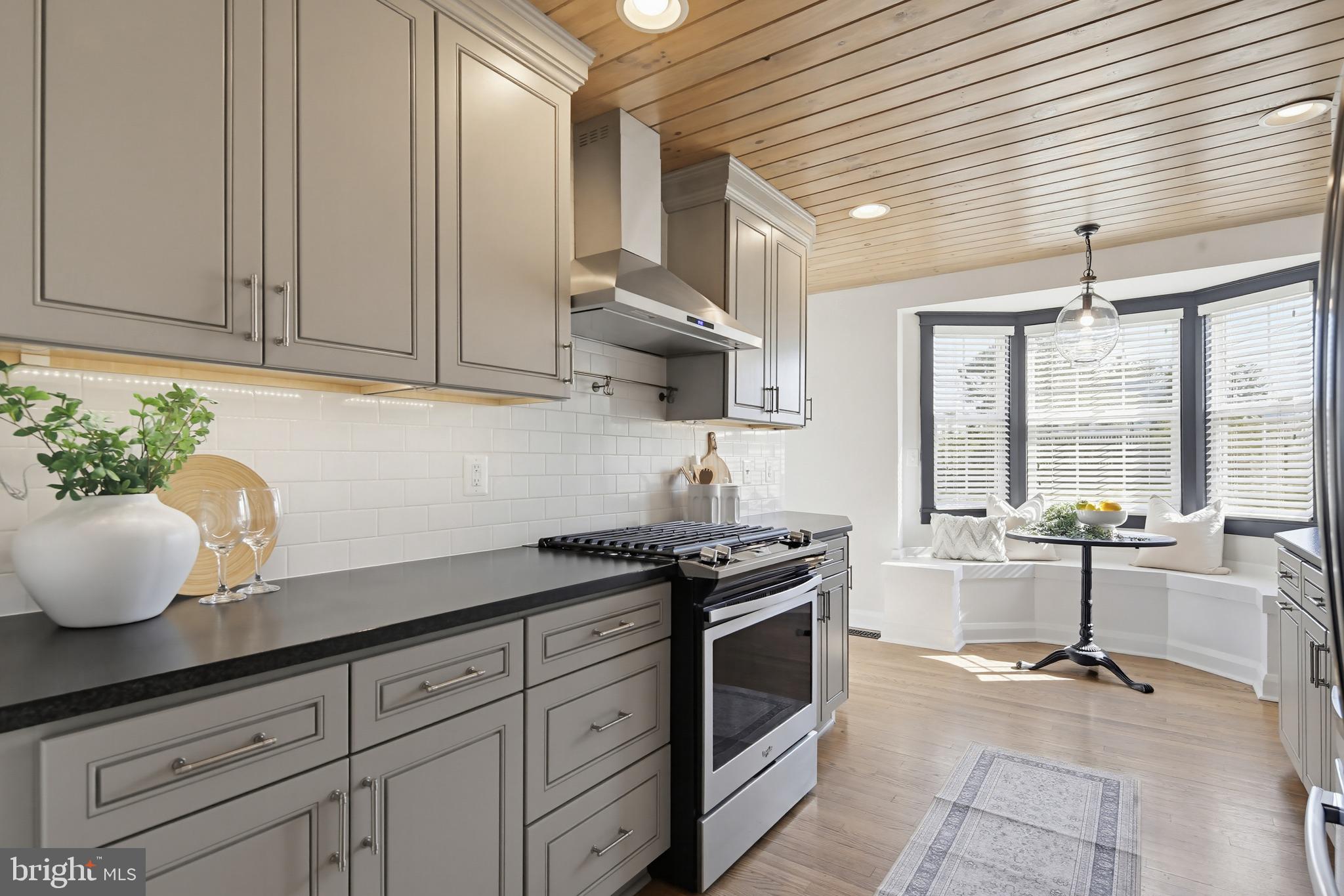 2107 Edmondson Avenue Baltimore, MD 21228 - Photo 9 of 40