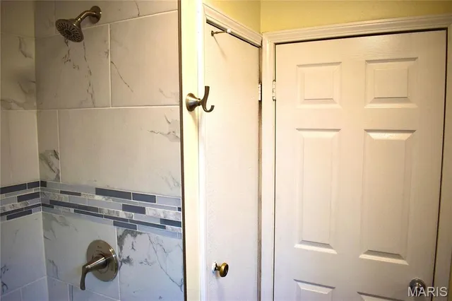 $1,250 | 1413 Milton Road, Alton, IL 62002