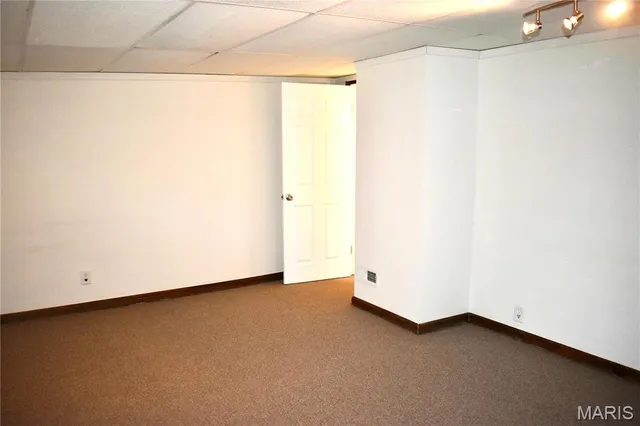 $1,250 | 1413 Milton Road, Alton, IL 62002