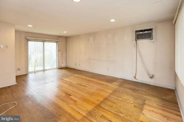 $295,000 | 2703 Union Avenue, Pennsauken, NJ 08109