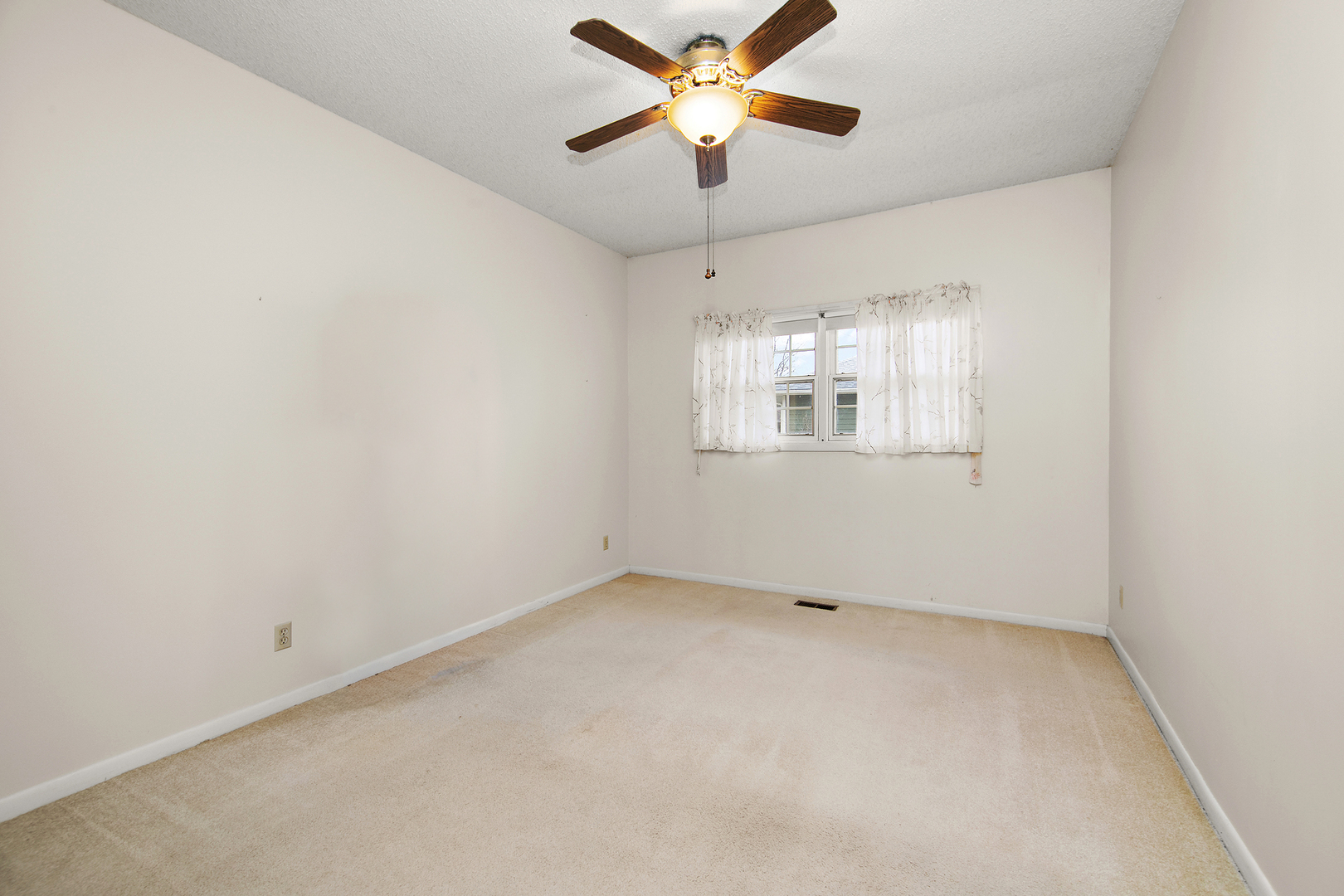 126 Sun Street Cabery, IL 60919 - Photo 20 of 32