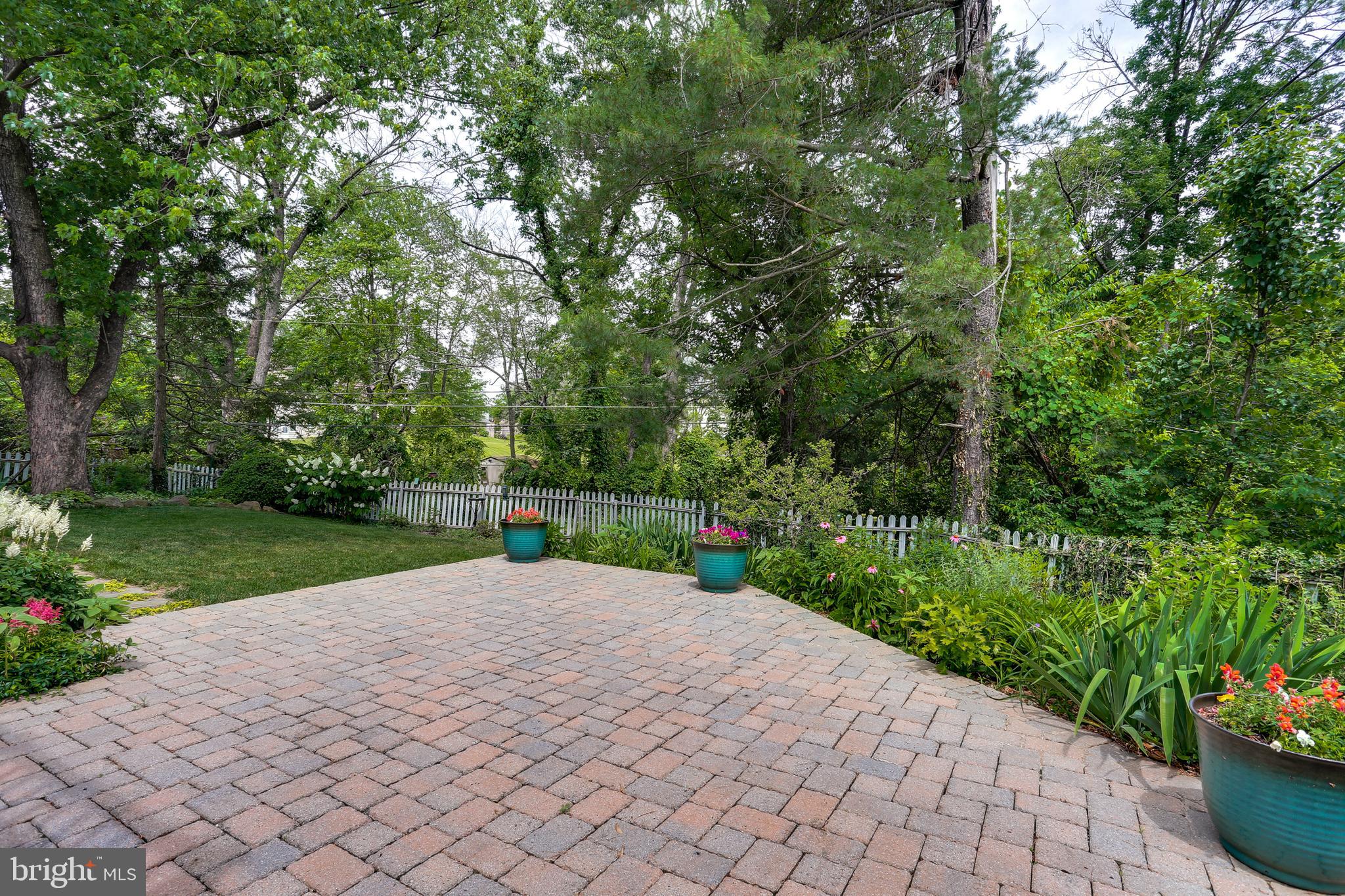 1522 Copeland Road Baltimore, MD 21228 - Photo 34 of 36 Perfect For Summer Nights!