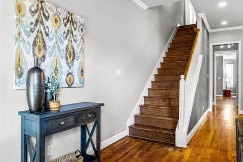 $499,000 | 1215 North Bishop Avenue, Dallas, TX 75208