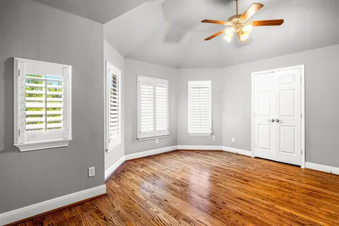 $499,000 | 1215 North Bishop Avenue, Dallas, TX 75208