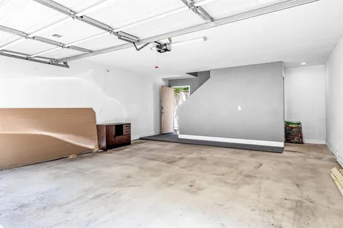 $499,000 | 1215 North Bishop Avenue, Dallas, TX 75208