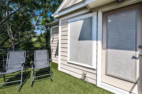 $499,000 | 1215 North Bishop Avenue, Dallas, TX 75208