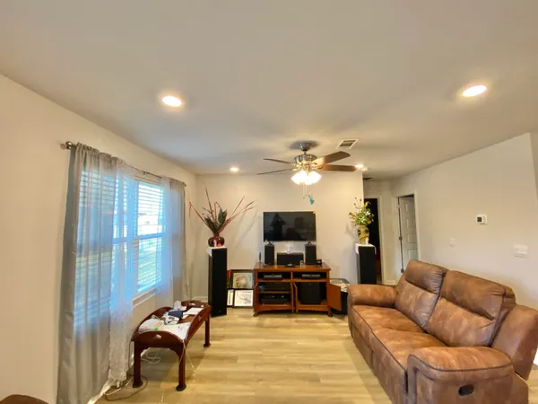 $298,500 | 3101 Van Day Way, Crestview, FL 32539