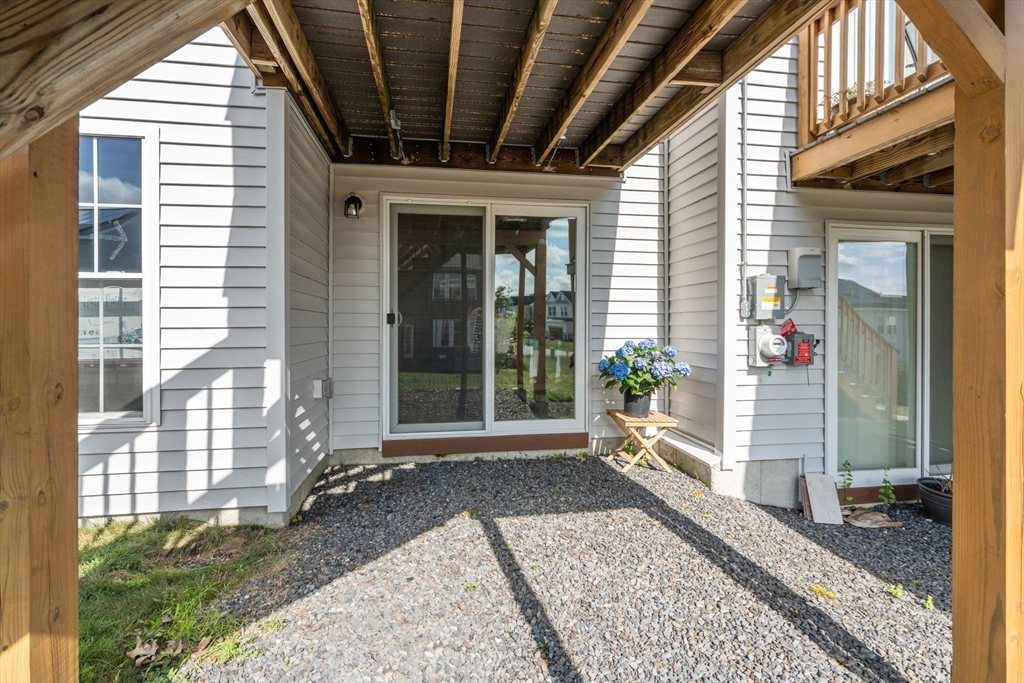 49 Walnut Way, Unit 49 Hopkinton, MA 01748 - Photo 3 of 39 Gallery Image 3