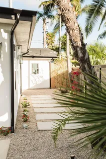 a view of livingroom with furniture