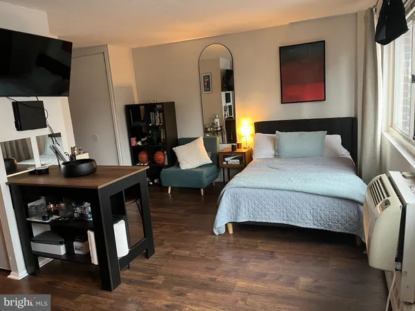 $123,000 | 2101-17 Chestnut Street, Unit 1706, Philadelphia, PA 19103