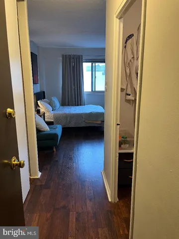 $129,000 | 2101-17 Chestnut Street, Unit 1706, Philadelphia, PA 19103