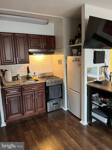 $129,000 | 2101-17 Chestnut Street, Unit 1706, Philadelphia, PA 19103