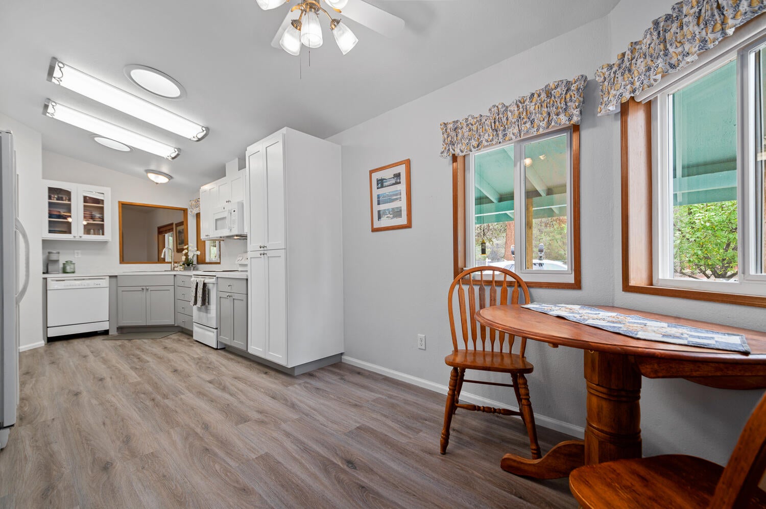 16213 Hawks Lair Road La Pine, OR 97739 - Photo 20 of 39 16213HawksLairRd-13
