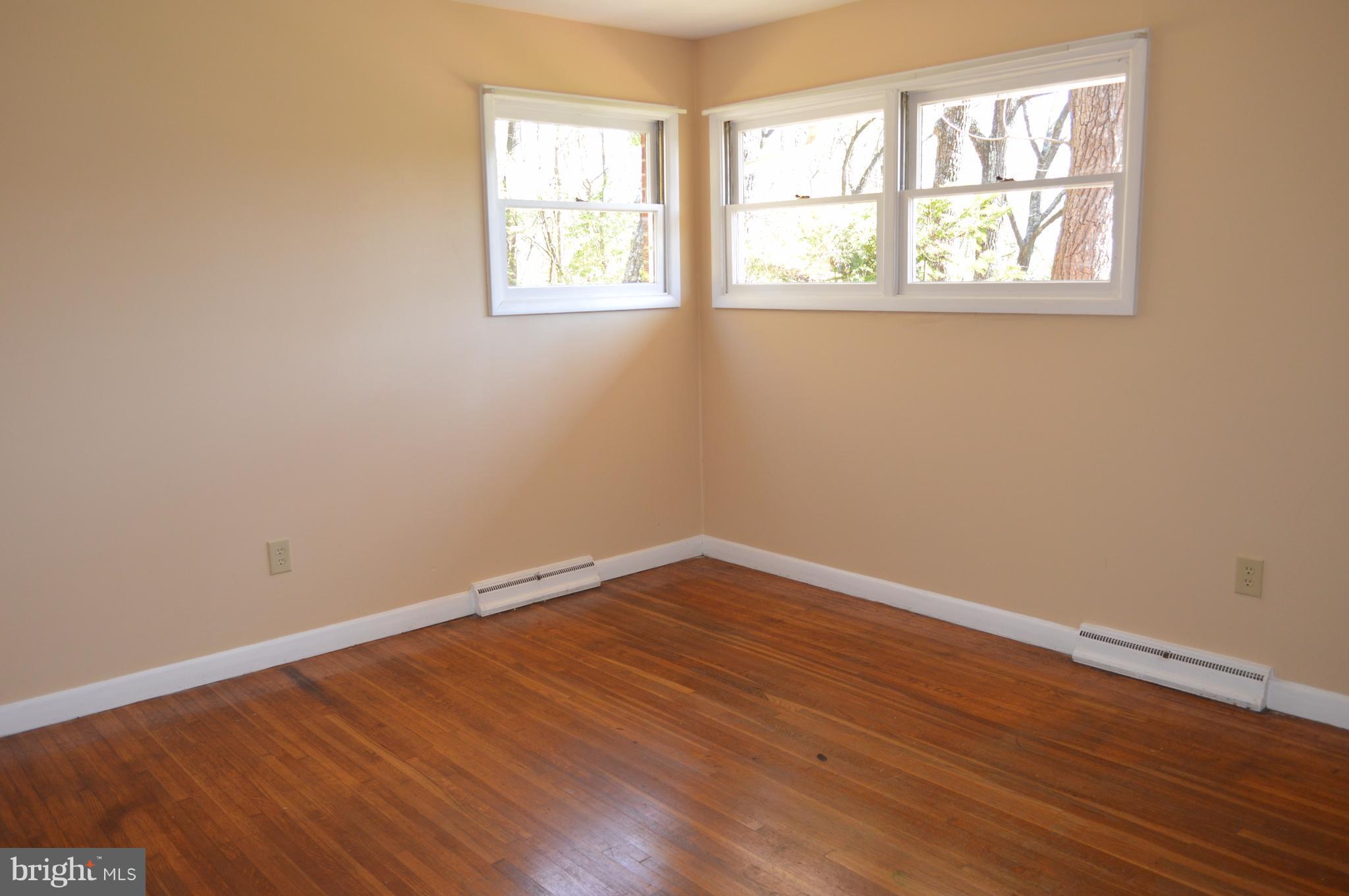 11420 Pleasant Vale Road Markham, VA 22643 - Photo 23 of 30 Bedroom