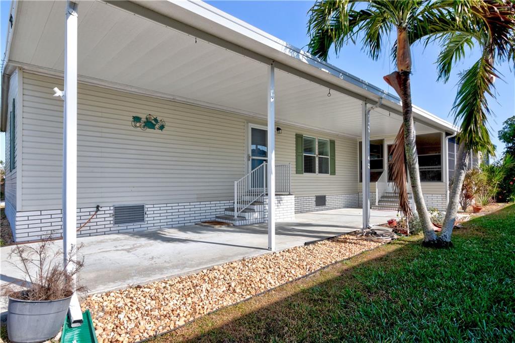 7583 Chasta Road Micco, FL 32976 - Photo 7 of 36 Gallery Image 7