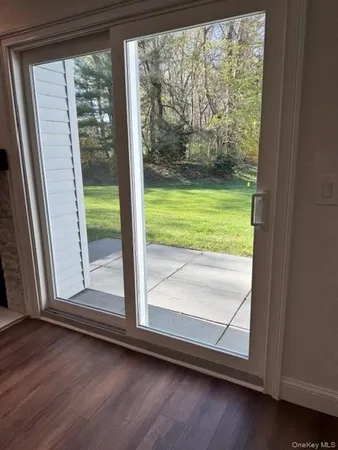 $3,500 | 404 Sara Circle, Port Jefferson Station, NY 11776