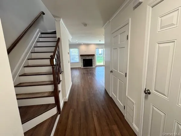 $3,500 | 404 Sara Circle, Port Jefferson Station, NY 11776