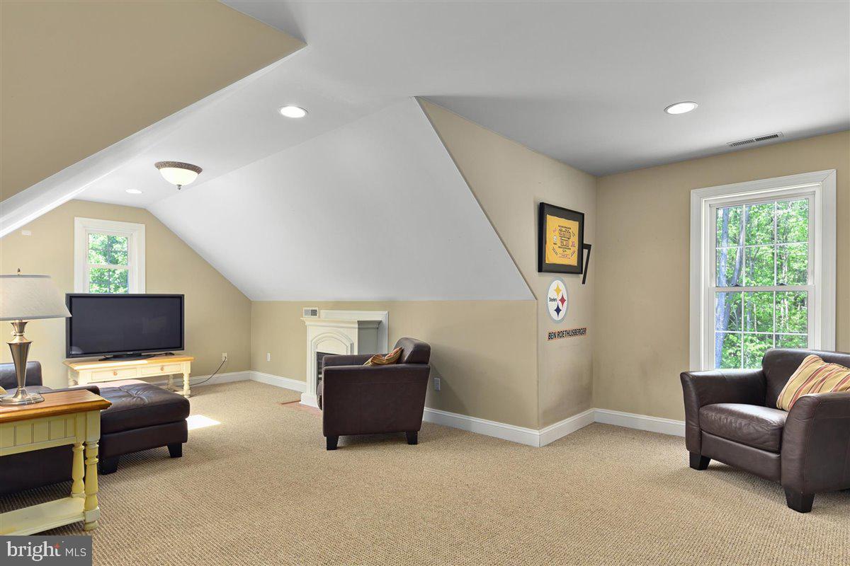 6745 Arvey Road Parsonsburg, MD 21849 - Photo 52 of 95 2nd level family room