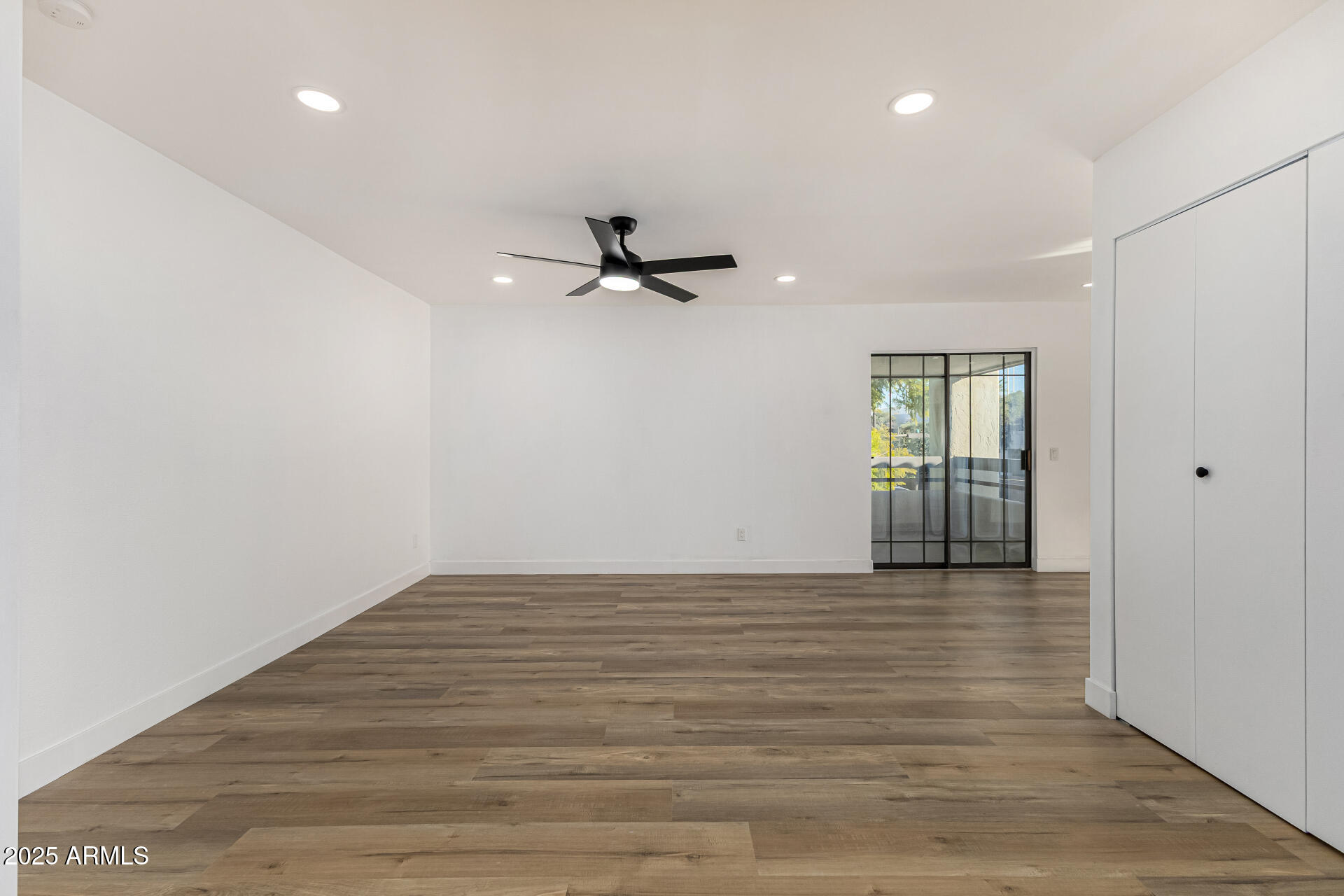 5207 North 24th Street, Unit 201 Phoenix, AZ 85016 - Photo 3 of 37 08-24th