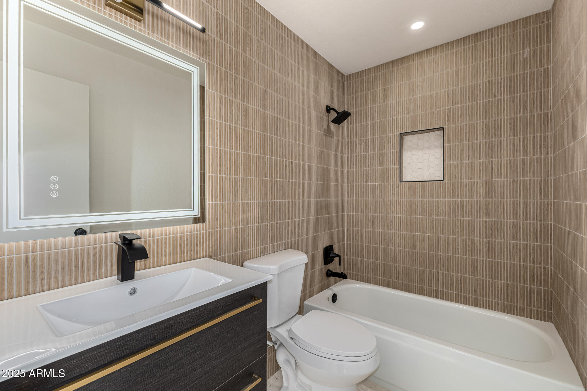 5207 North 24th Street, Unit 201 Phoenix, AZ 85016 - Photo 7 of 37 41-24th