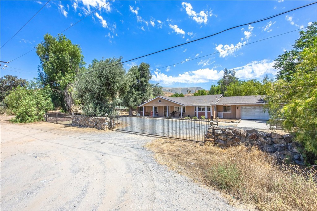 9099 Cajalco Road Corona, CA 92881 - Photo 2 of 70